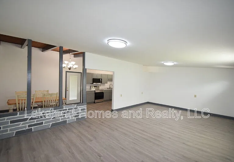 210 Josh Reynolds Rd — Photo 14