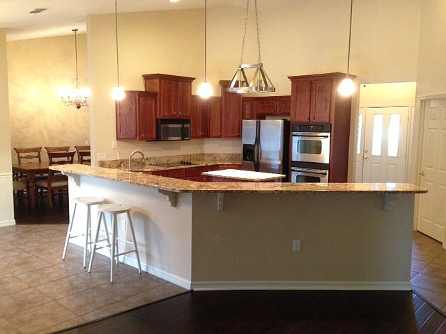 2nd image of 4100 SE 39th Cir