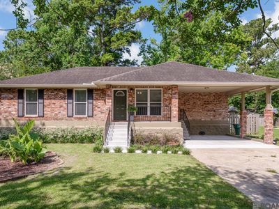 8854 Cedar Springs Ave, Denham Springs, LA, 70726