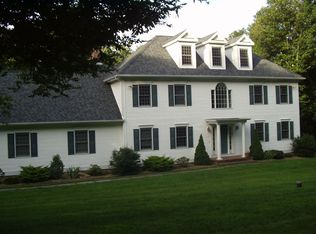 11 Kelsey Springs Dr, Madison, CT 06443