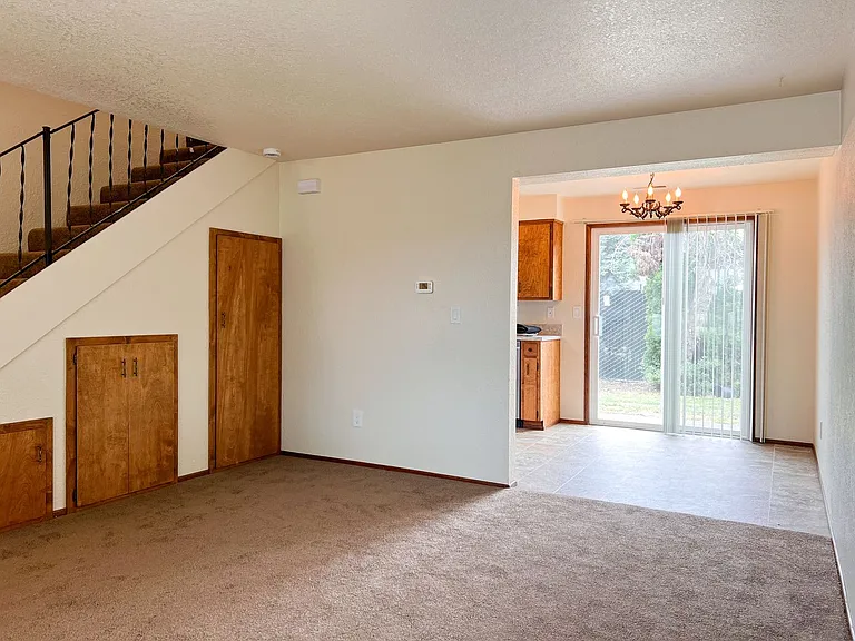 155 S 8th St #1-8 — Photo 15