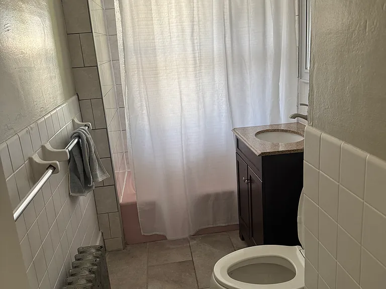 251 Winsor St #L — Photo 6
