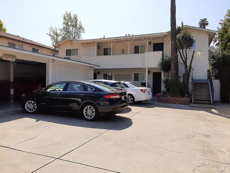 1st image of 825 Opal Dr APT 2