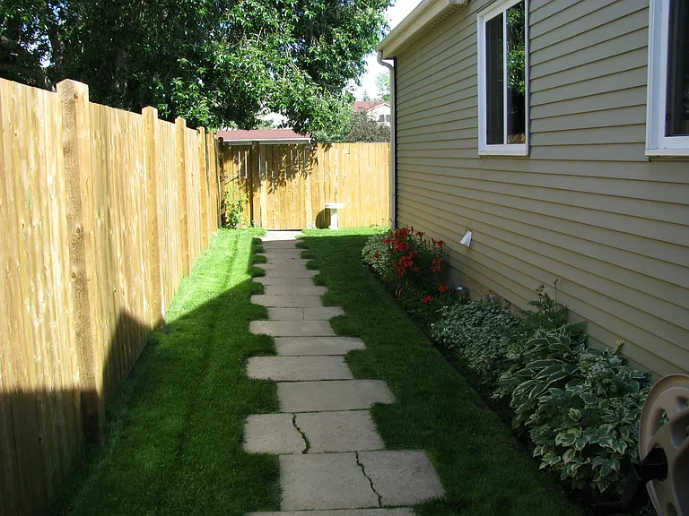 839 Village Dr — Photo 8