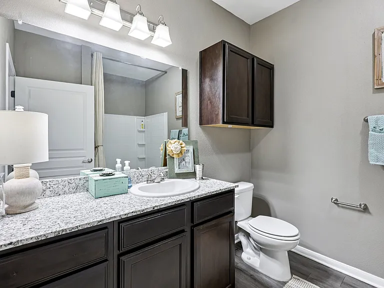 The Landing at Little Elm Apartments — Photo 38
