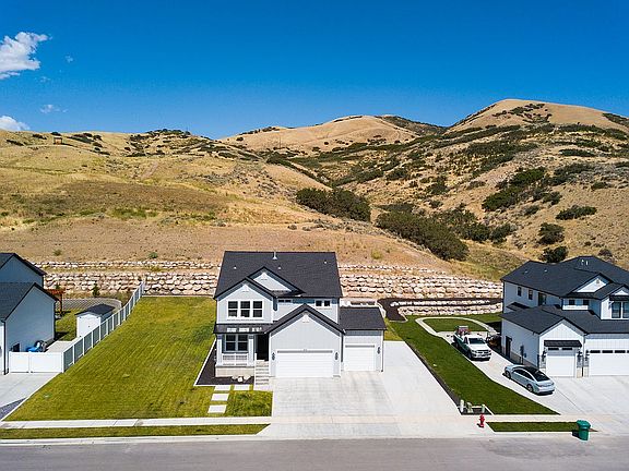 5th image of 844 W Autumn Hills Blvd