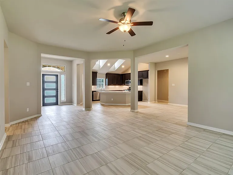 8510 Amber Bend Dr — Photo 18