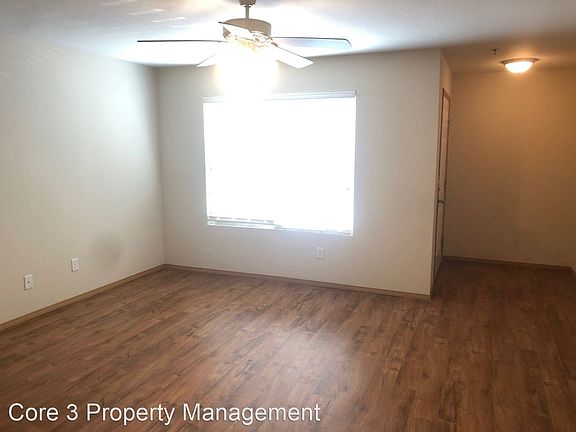 3rd image of 1718-1720 R T Dunn Dr #1718-02