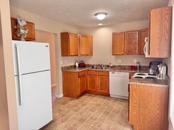 3bd 1ba — 1005 E Carter St