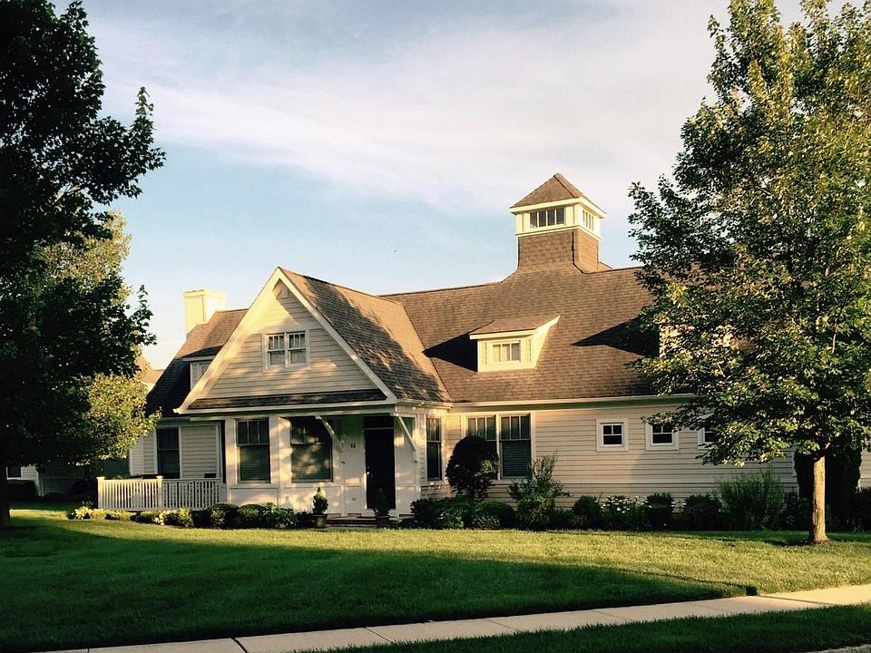 1st image of 66 Thornbrooke Dr