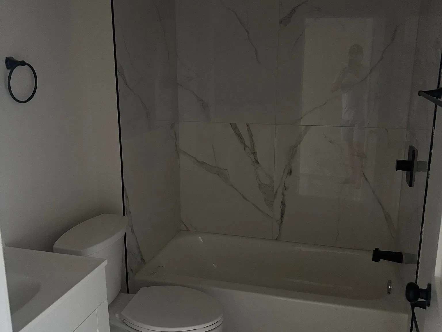 1 bed, 1000 sqft, $1,999 — Photo 3