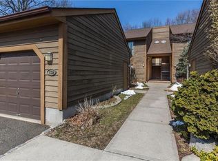 134 Oakmont Ct, Edison, NJ 08820