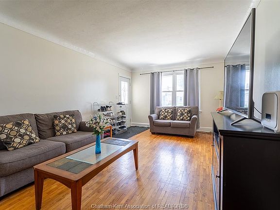 3rd image of 363 Lacroix St