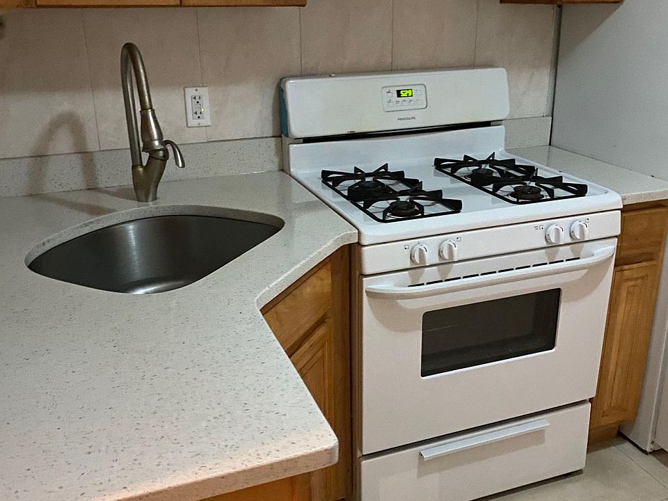 1st image of 913 61st St #B