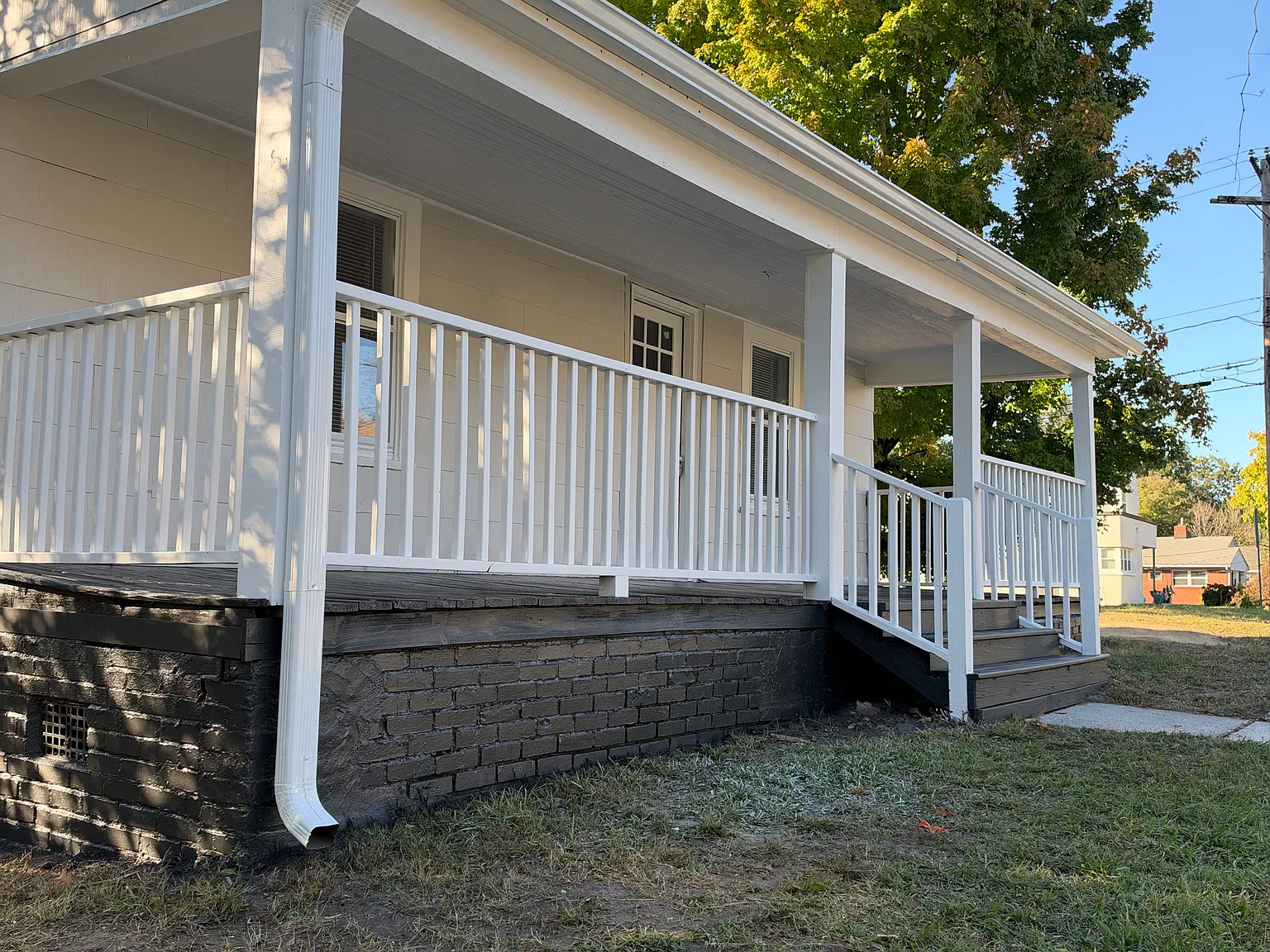 1015 Council St — Photo 2
