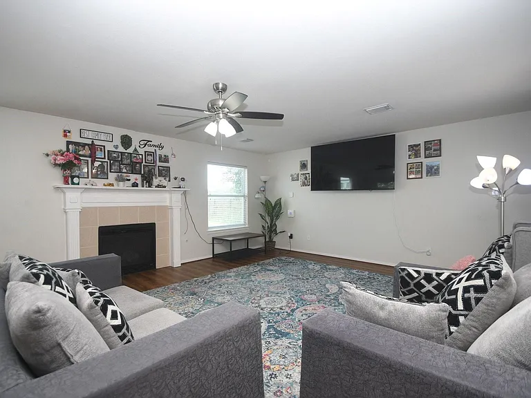 2110 Dolan Hills Ct — Photo 15