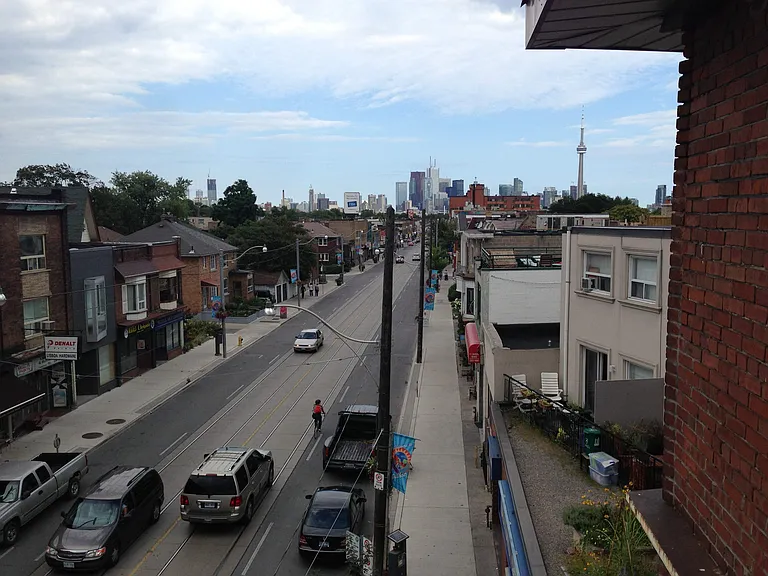 225 Gladstone Ave — Photo 172