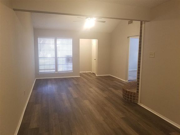 4th image of 605 Lost Springs Ct