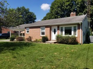 18 Haywood Cir, Hagerstown, MD 21740