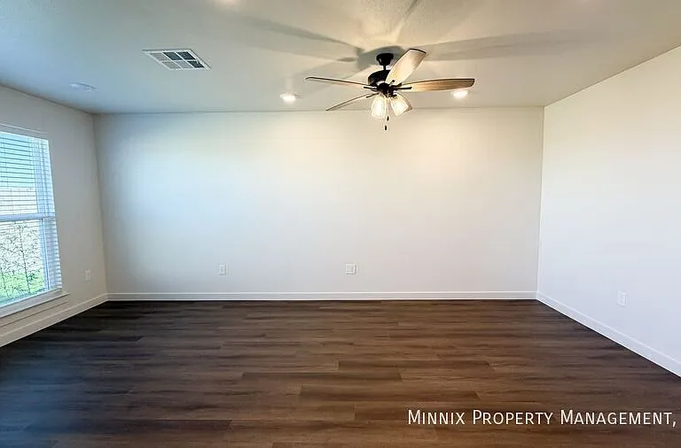 2304 Corpus Ave — Photo 7