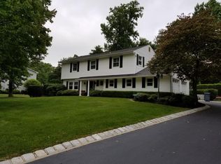 5 Braeburn Dr, Lincroft, NJ