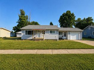 1807 Garfield Ave, Charleston, IL 61920