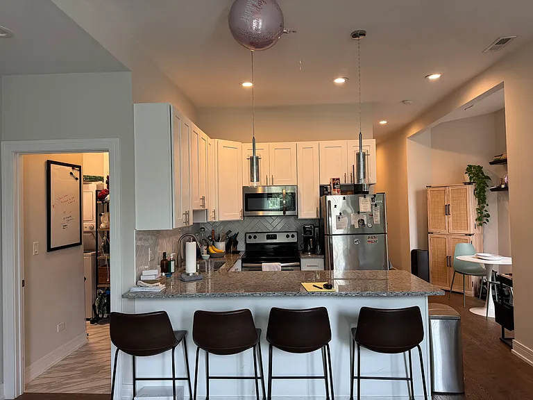 916 W Willow St #2 — Photo 5