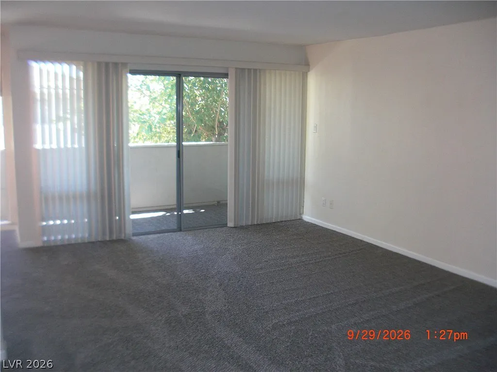 1 bed, 1.0 bath, 863 sqft, $1,150 — Photo 4