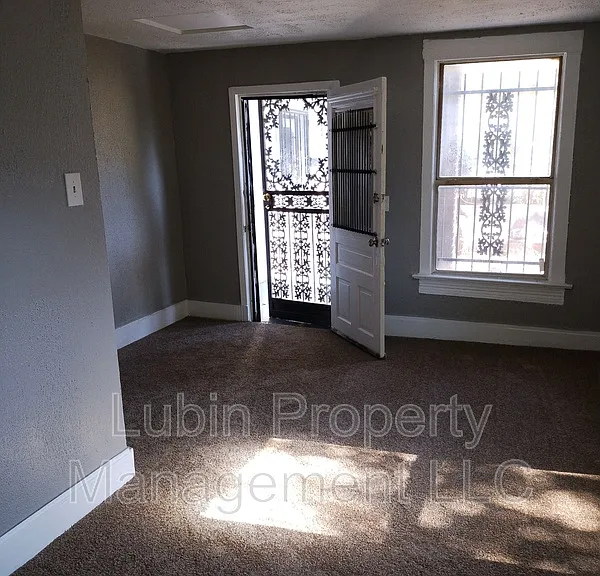 1207 Cannon St — Photo 2