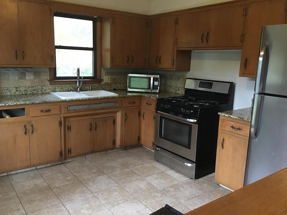 2nd image of 97 Shirley Ln