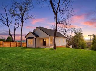 103 Hilltop Terrace Rd, Staunton, VA 24401