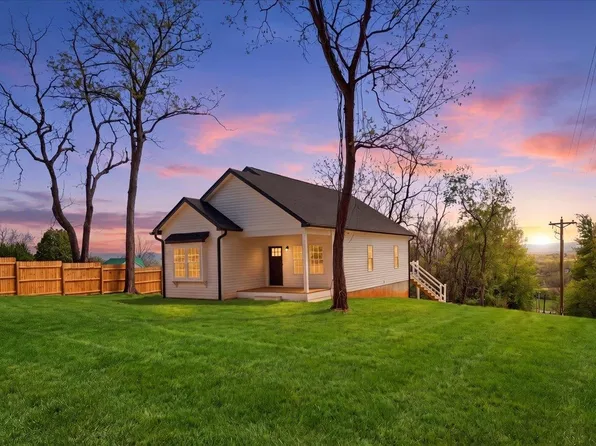 103 Hilltop Terrace Rd, Staunton, VA 24401