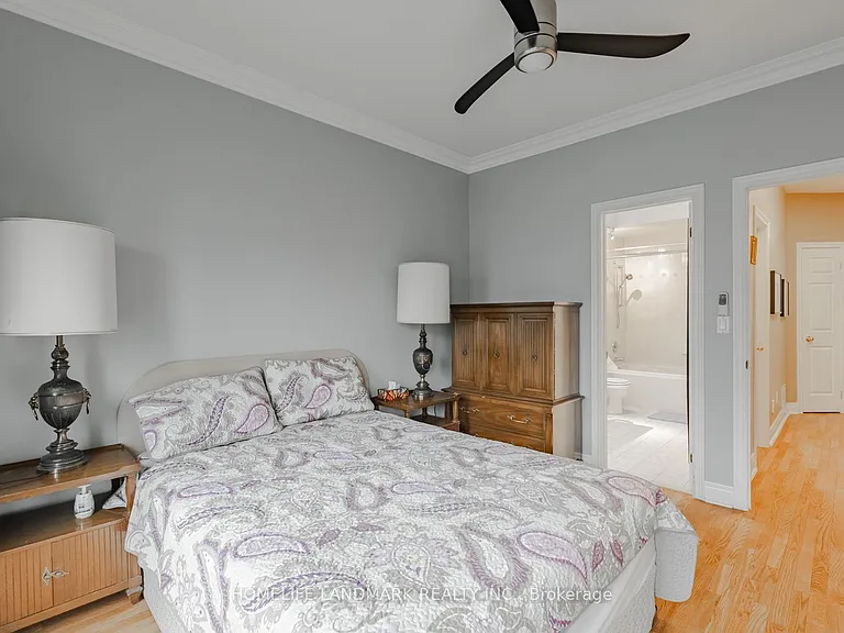 2283 Lake Shore Blvd W #B — Photo 18