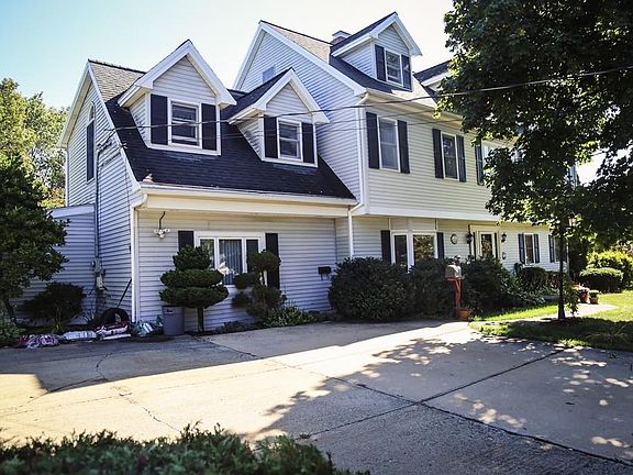 2nd image of 41 Sherwood Ave