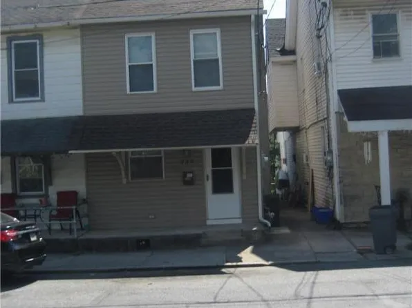 738 3rd St, Catasauqua, PA 18032