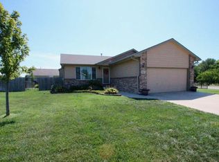 801 E Winding Lane St, Derby, KS 67037