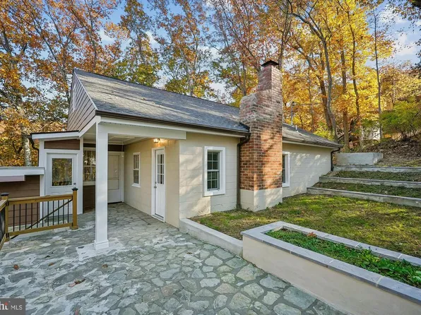 598 Timber Ln, Bluemont, VA 20135