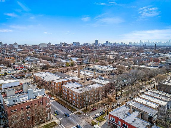 4th image of 1825 W Foster Ave #1833F-3