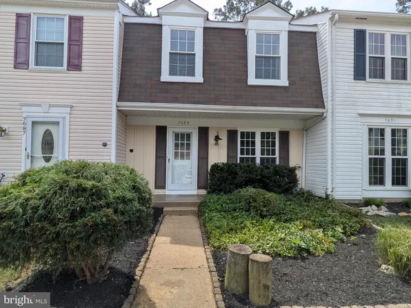 7689 Sheffield Village Ln, Lorton, VA 22079