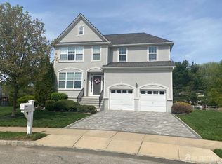 86 Eddington Ln, Monroe Township, NJ 08831