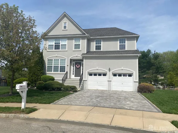 86 Eddington Ln, Monroe Township, NJ 08831