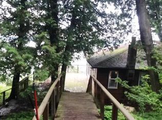 111 River Ledge Rd, Hammond, NY 13646