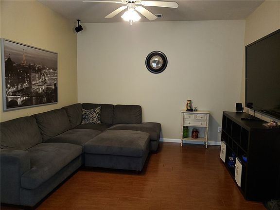 2nd image of 2815 Southampton Way APT B