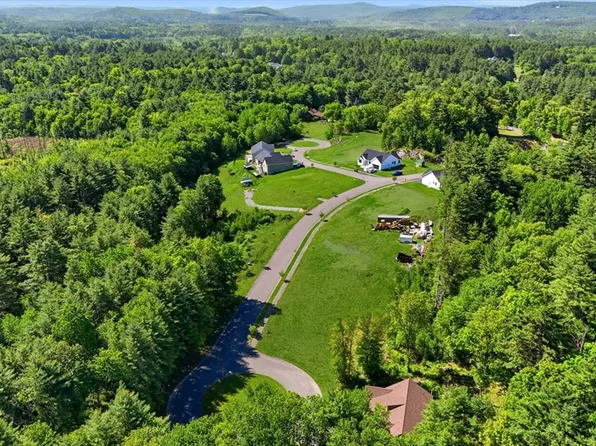 39 High Bluff Rd, Belchertown, MA 01007