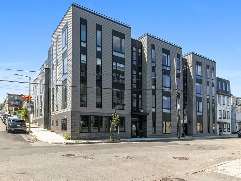 101 Condor St #205 — Photo 25