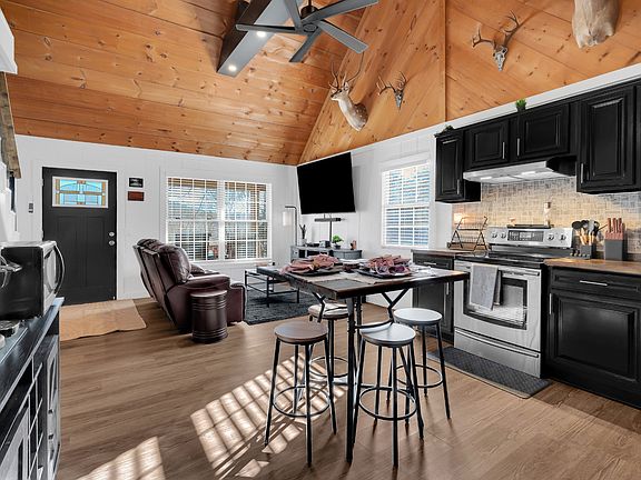 4th image of 1956 Vanzant Bend Rd