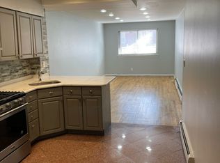 2515 44th St #1, Astoria, NY 11103