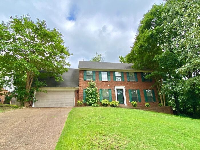 1st image of 2206 Oak Hollow Ln