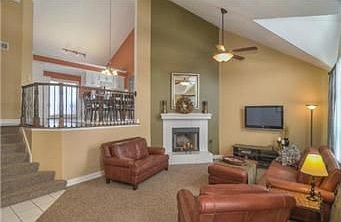 2nd image of 1201 NE Franklin Dr
