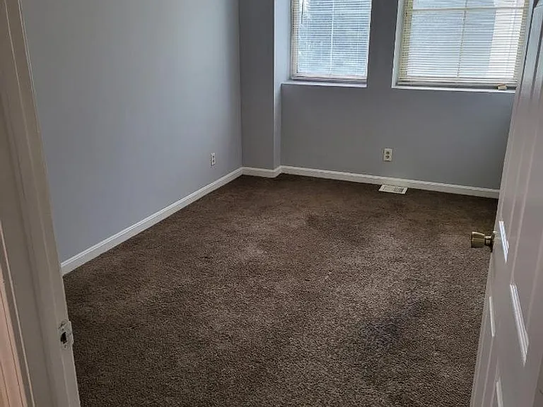 1524 W Market St — Photo 3